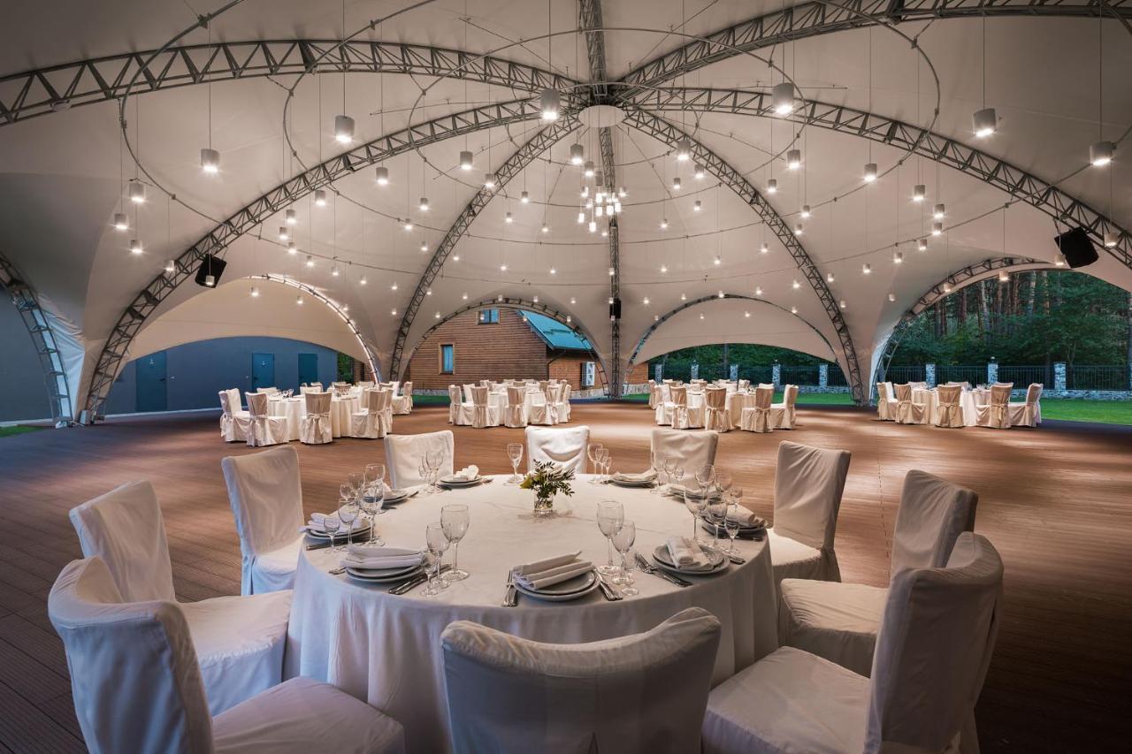 Onovo Dendra Hotel Киев Екстериор снимка